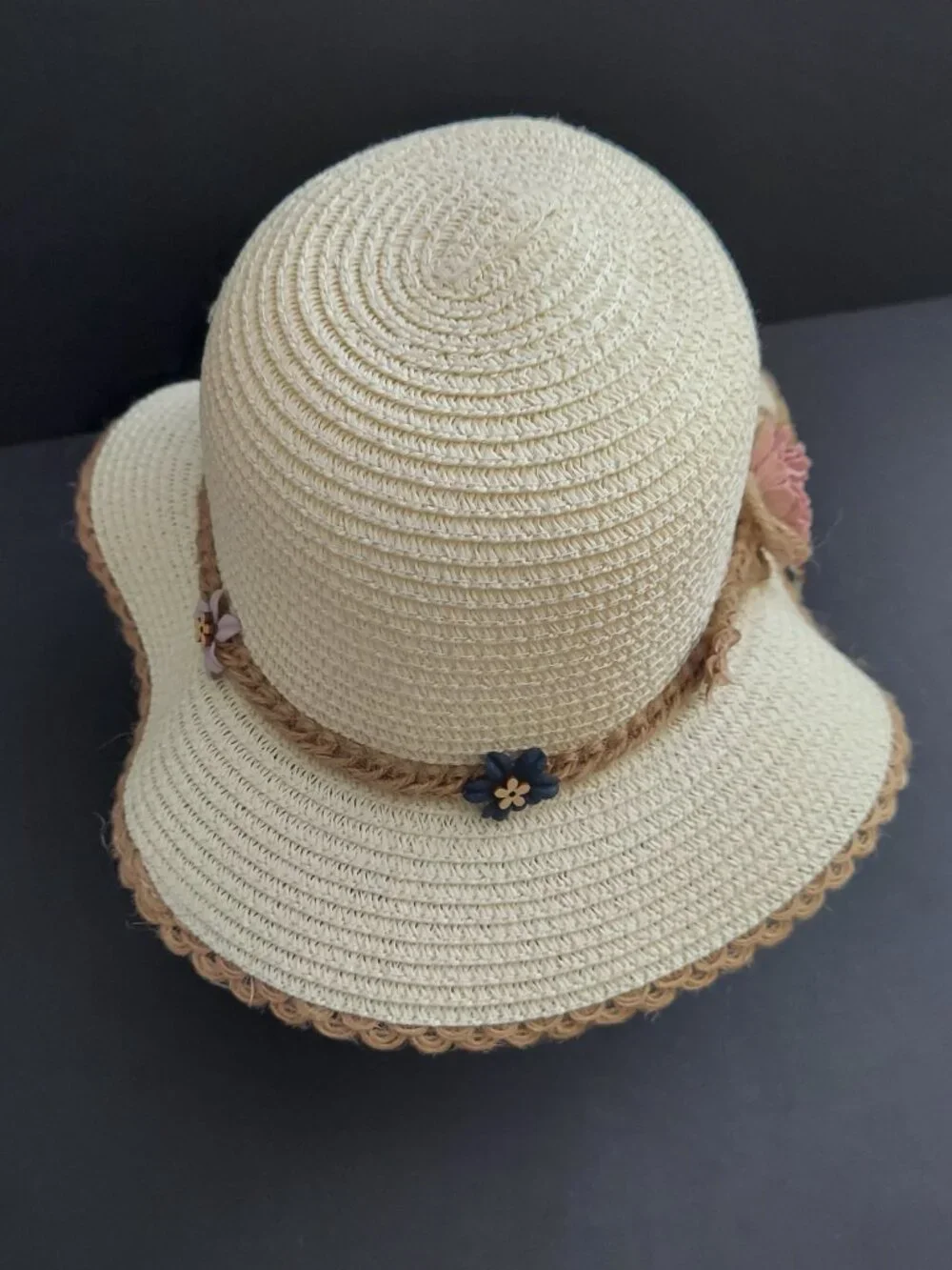 BIenvenu Girls Straw Sun Hat w/ Floral Trim Lightweight Summer Casual/Beach NWT